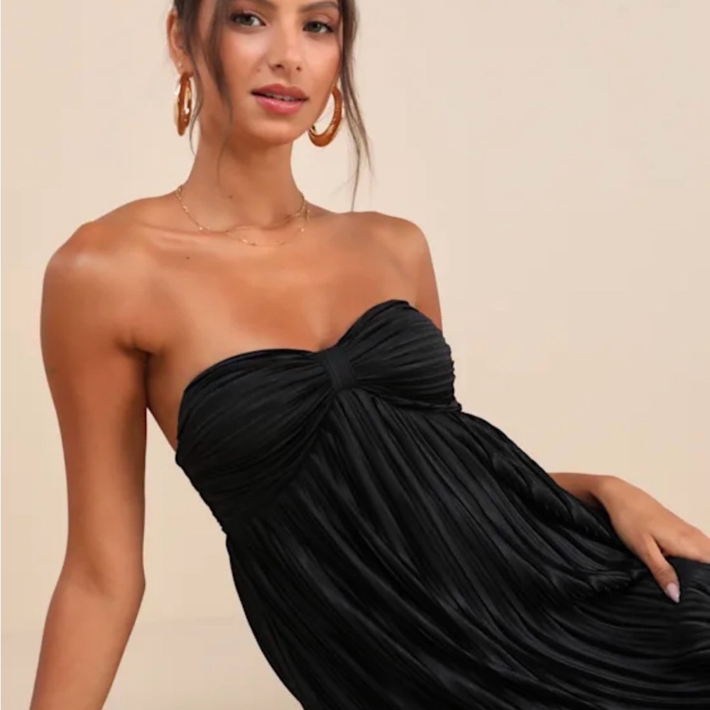 Lulu's Classic Black Strapless Dress